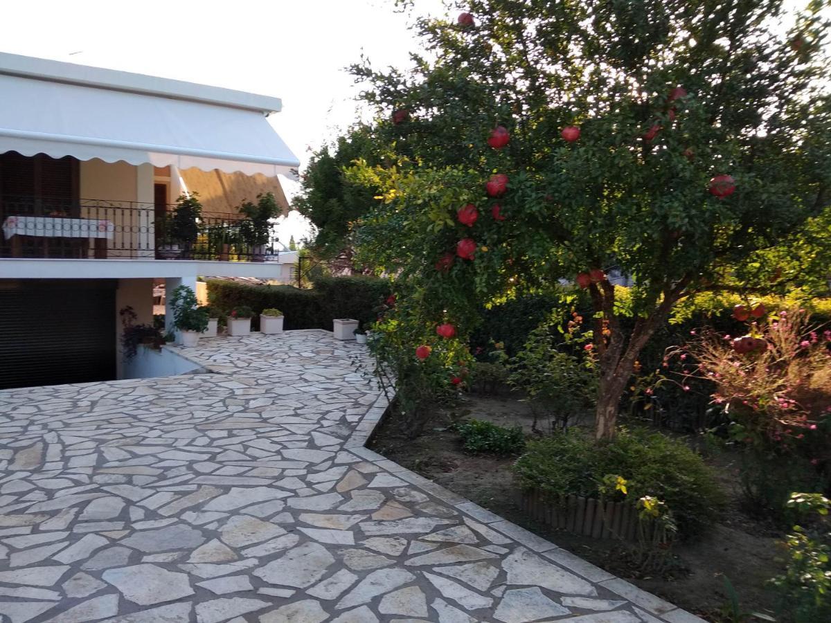 Ήσυχο Σπίτι Στη Ναύπακτο Apartman Návpaktosz Kültér fotó