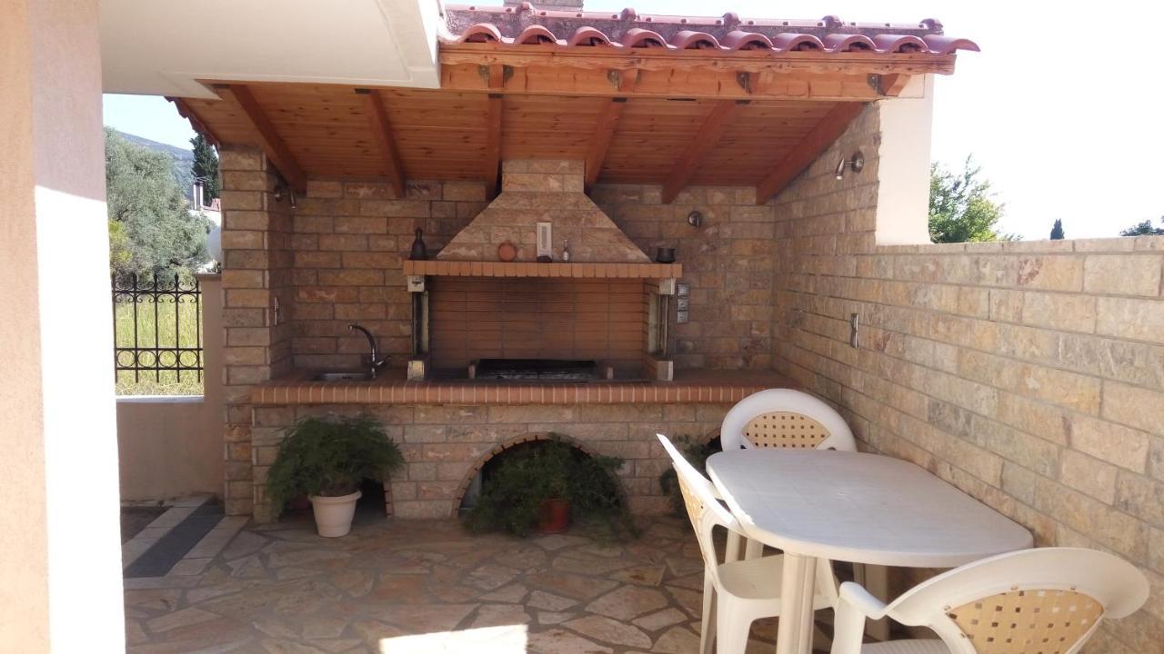 Ήσυχο Σπίτι Στη Ναύπακτο Apartman Návpaktosz Kültér fotó